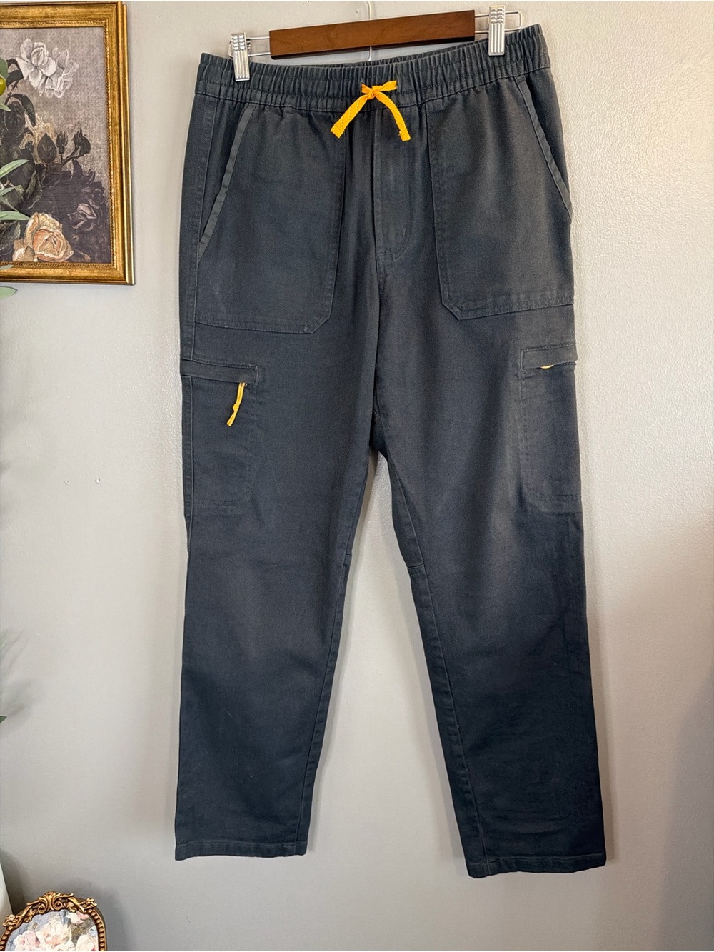 The North Face Men’s Utility Cargo Pants Gray Elastic Waist Outdoor Casual Small - Picture 2 of 6